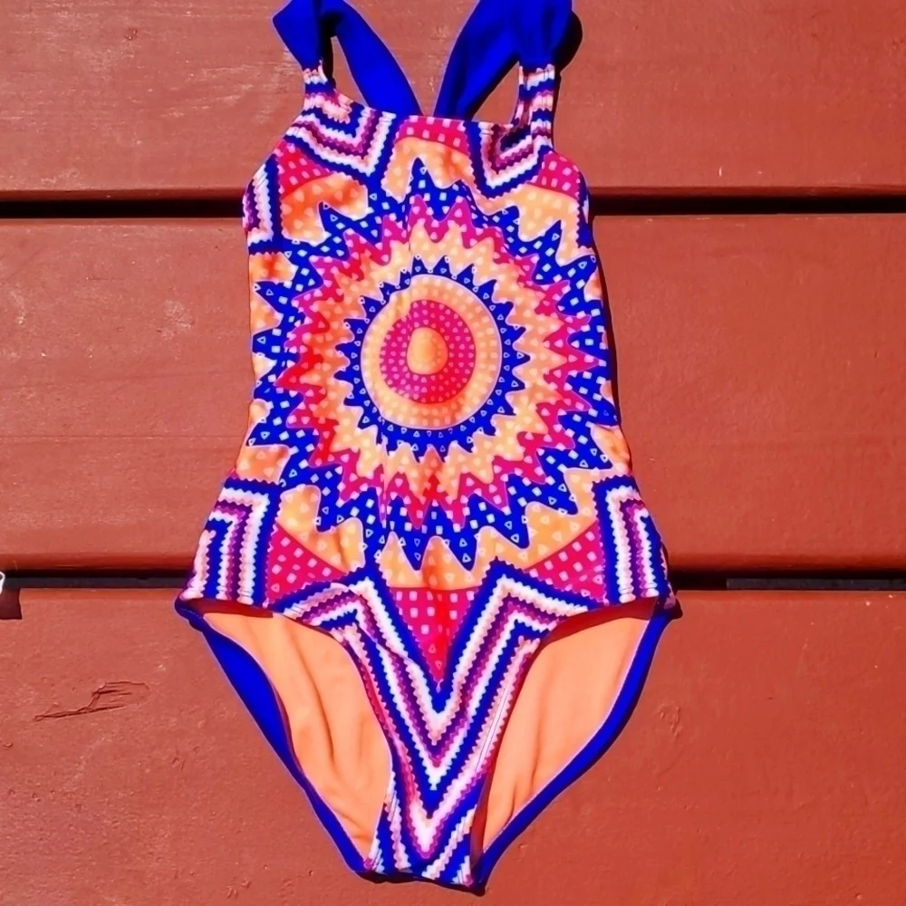 𝅺Cat & Jack one piece bathing suit- blue/ coral medium